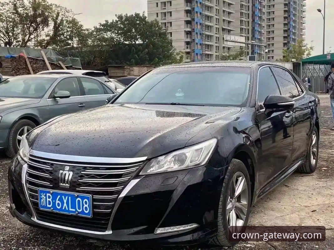皇冠集团最新版本哪个好？版本对比与实战体验详解